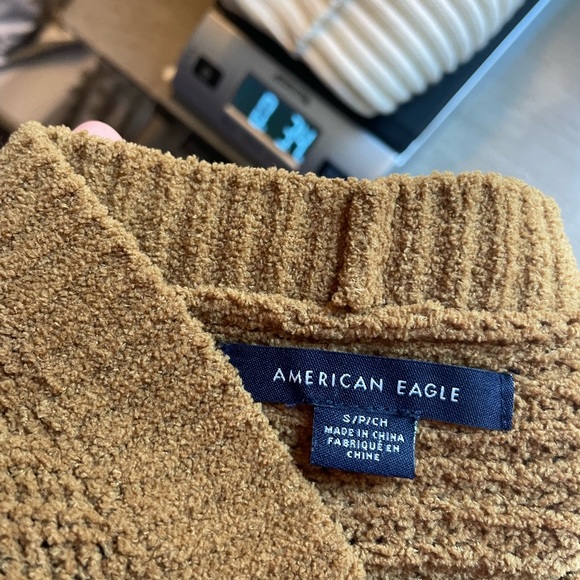 American Eagle sweater - Picture 3 of 3